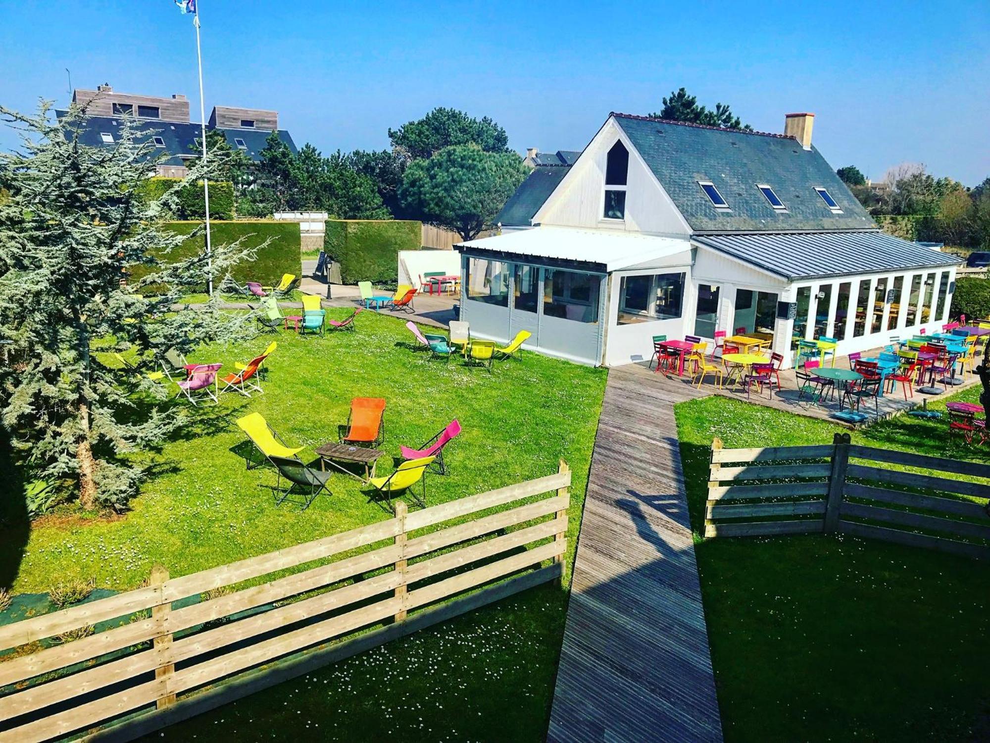 Hotel La Sapinière Saint-Laurent-sur-Mer Esterno foto
