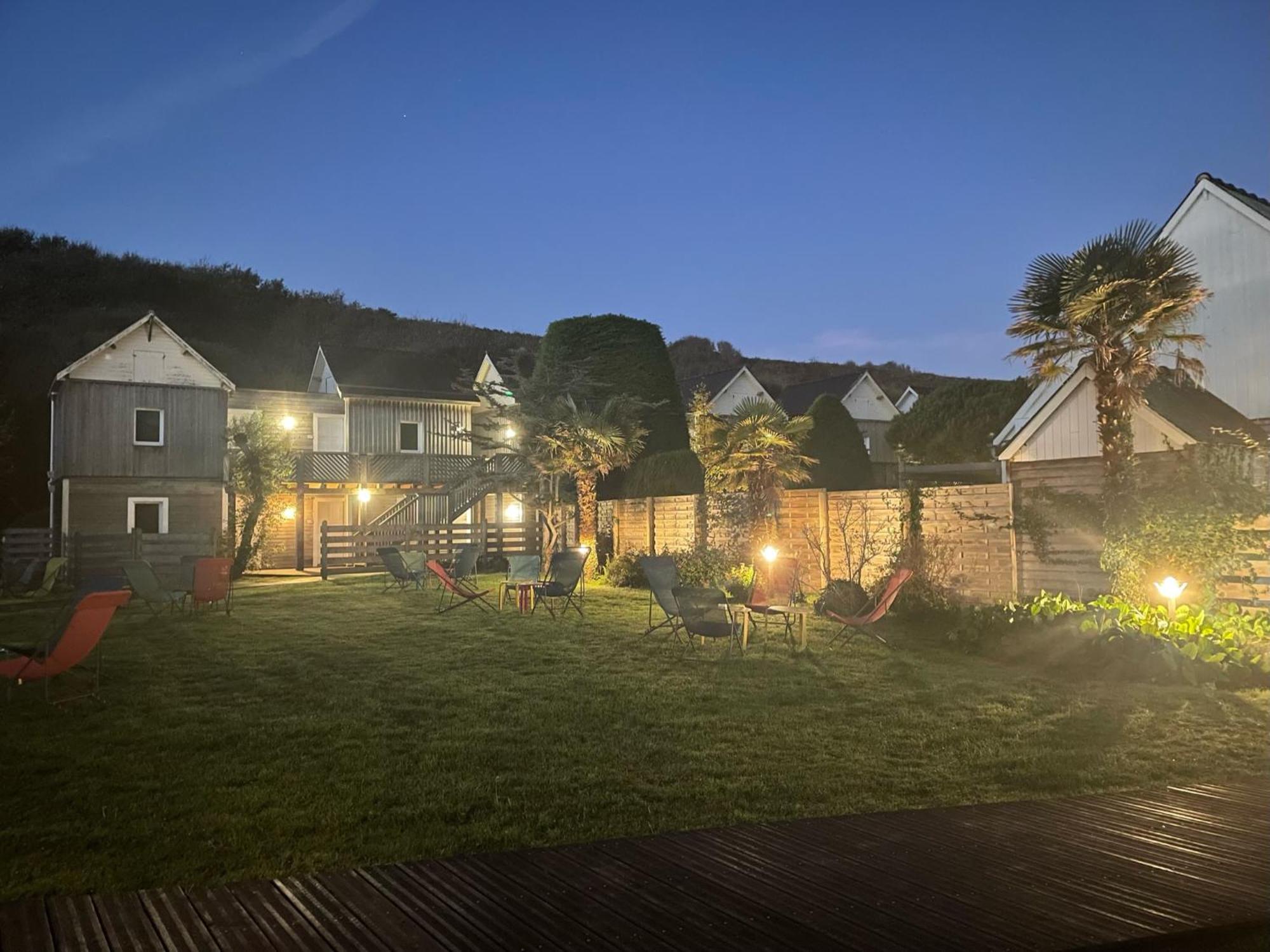 Hotel La Sapinière Saint-Laurent-sur-Mer Esterno foto